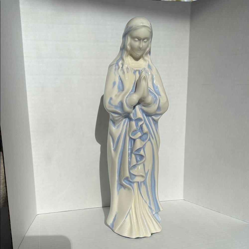 Vintage Ivory & Blue Praying Figurine Virgin Mary / Madonna 12” Religious Pray
